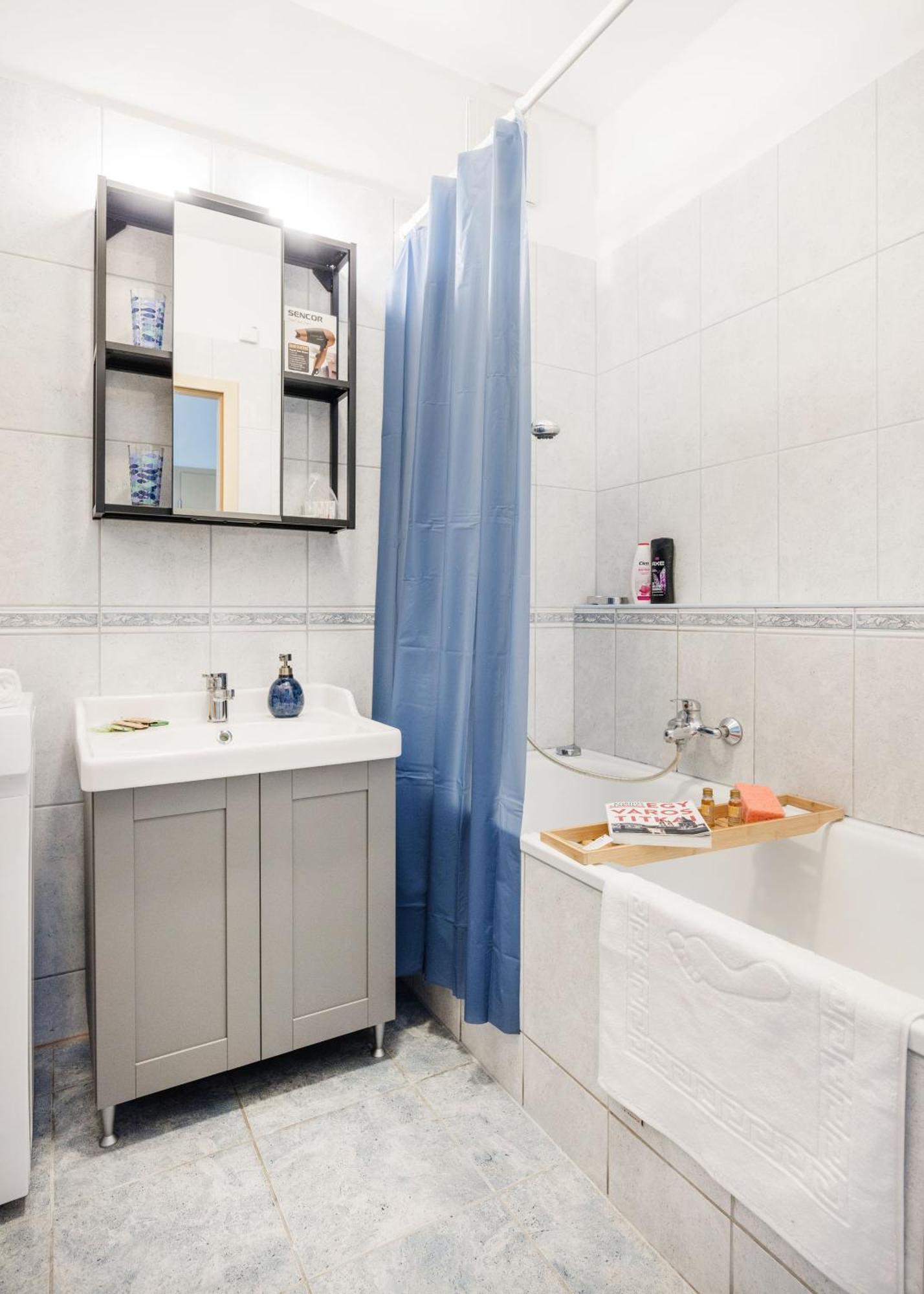 Modern Two-Bedroom Apartment With Free Parking 부다페스트 외부 사진