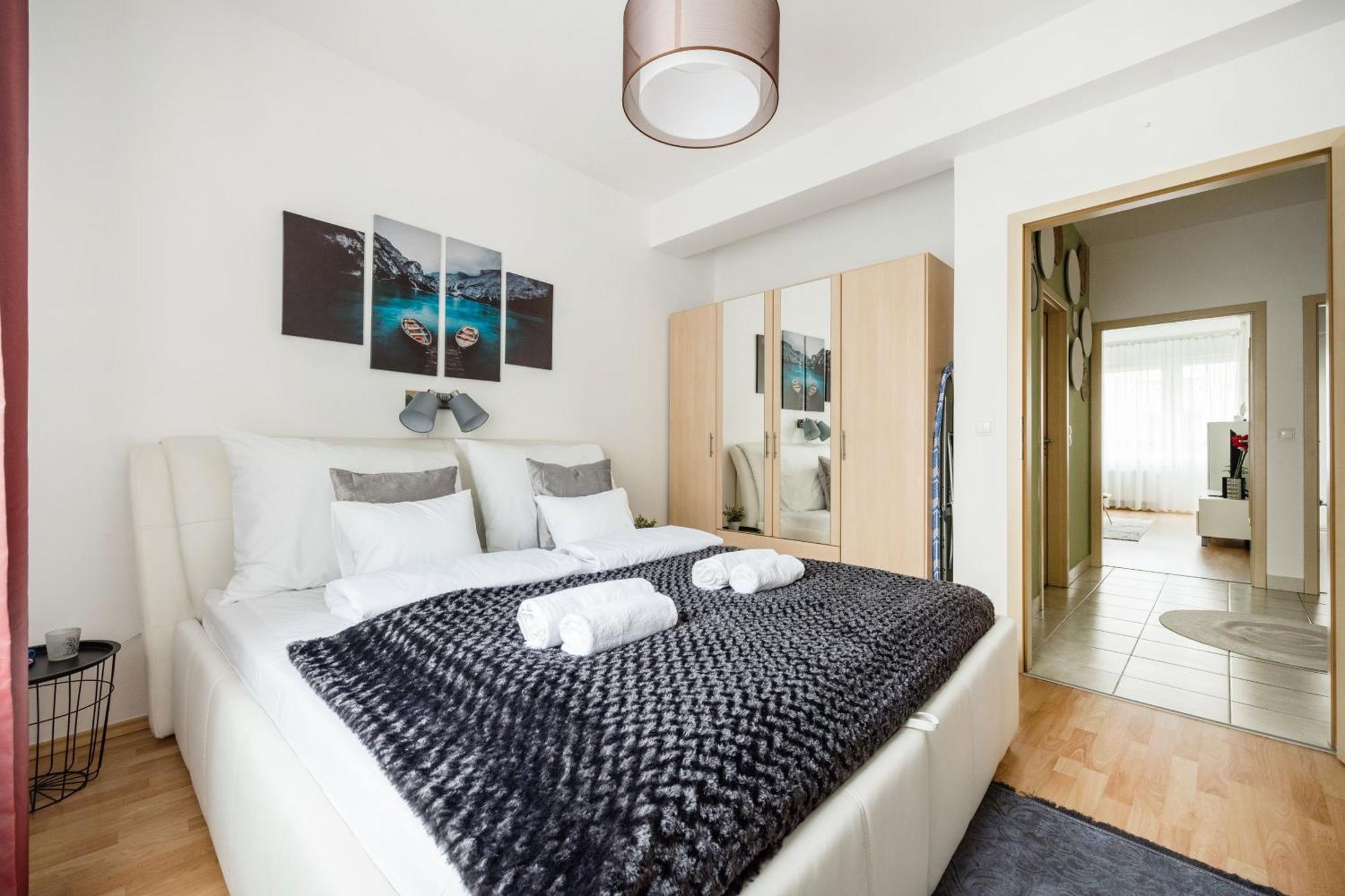 Modern Two-Bedroom Apartment With Free Parking 부다페스트 외부 사진