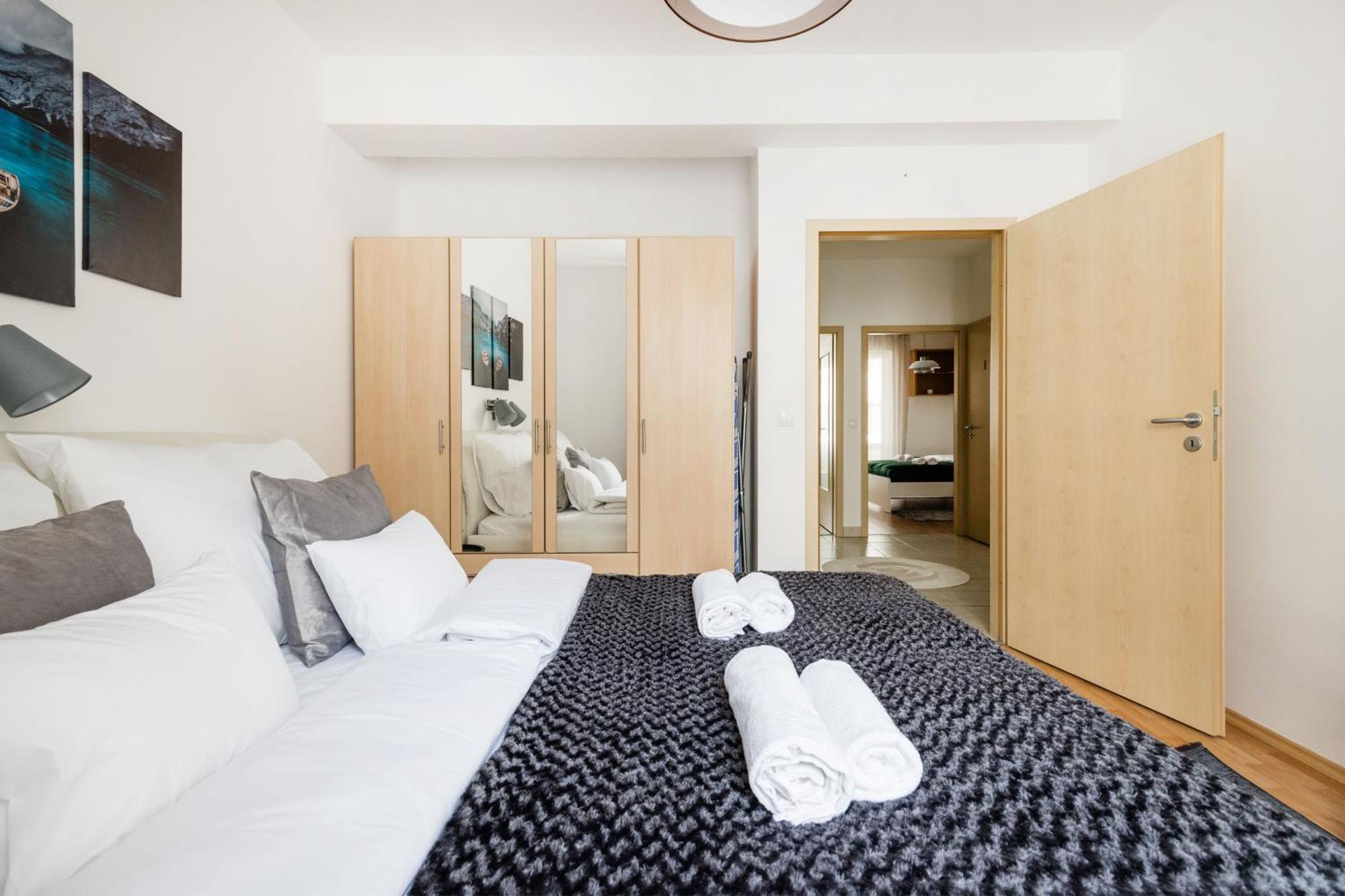 Modern Two-Bedroom Apartment With Free Parking 부다페스트 외부 사진